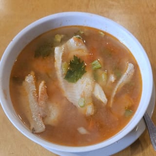 Sopa De Pescado Y Camarón